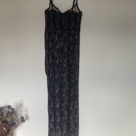 Gorgeous Lace Bustier Maxi Dress, size M - Picture 9 of 14